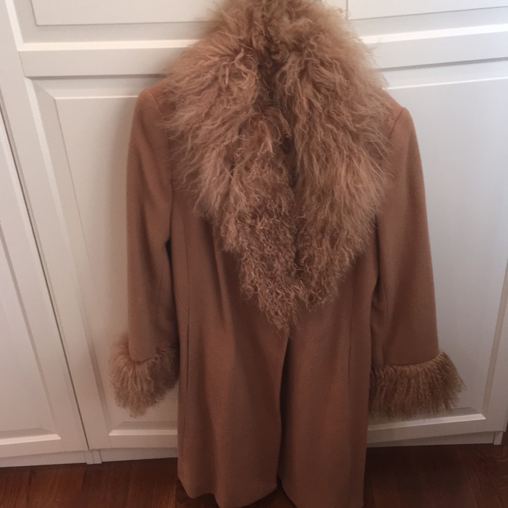 Camel wool coat with fur collar and cuffs